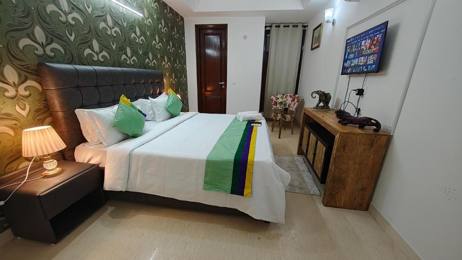 Divine India Service 4bhkj-45 Apartment New Delhi