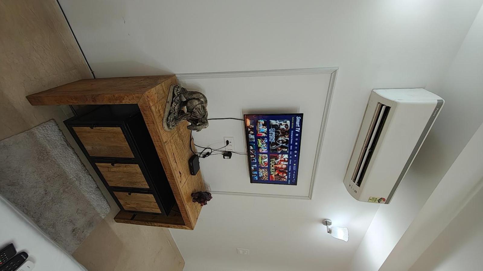 Divine India Service 4bhkj-45 Apartment *
