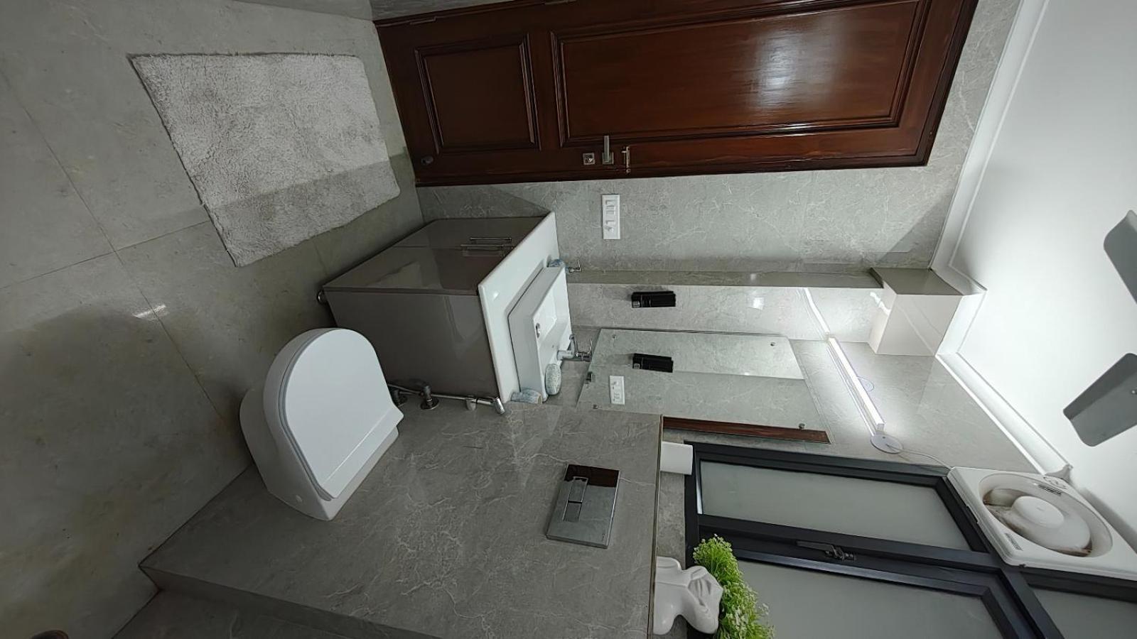 Divine India Service 4bhkj-45 Apartment New Delhi