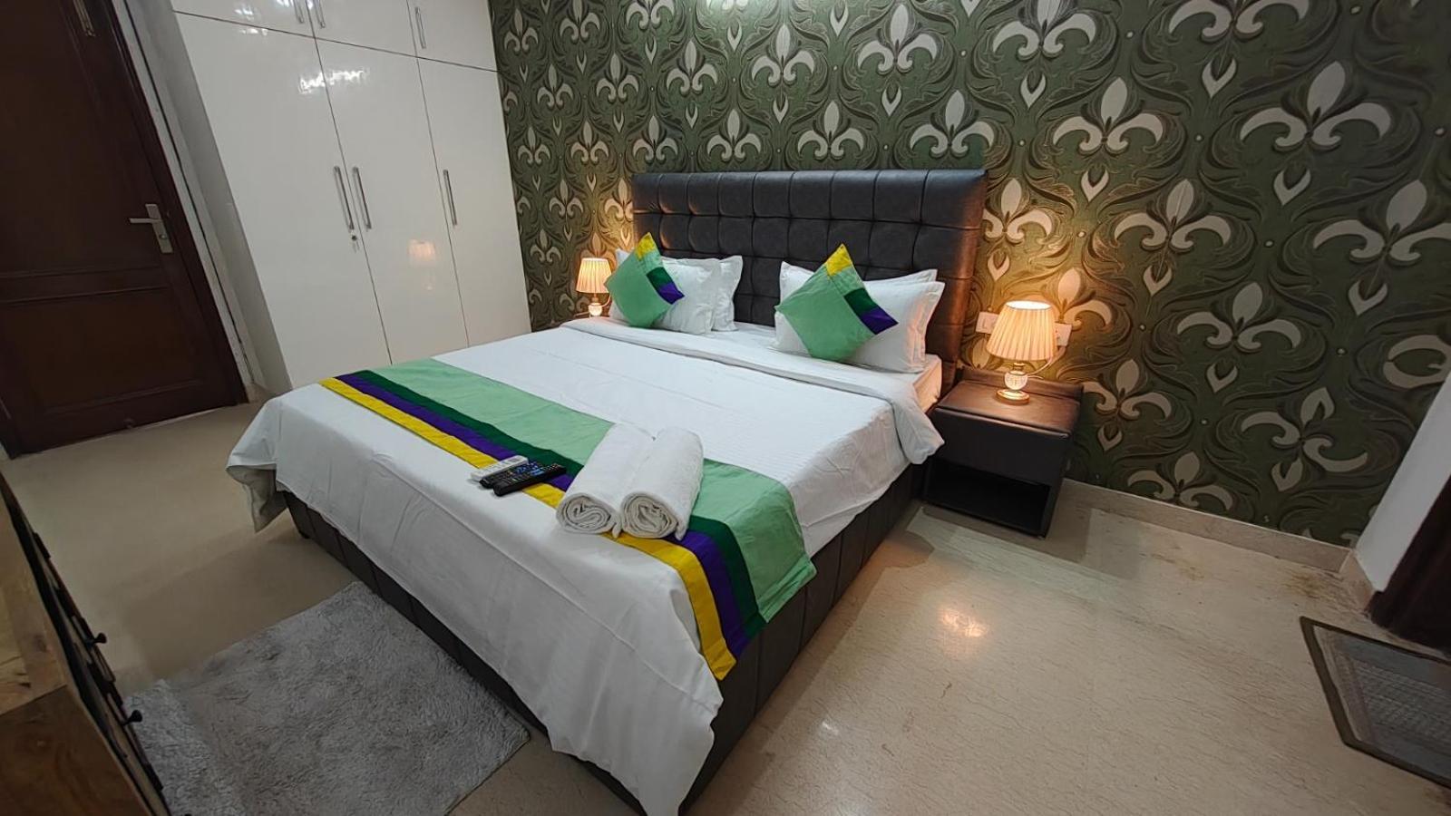 Divine India Service 4bhkj-45 Apartment New Delhi