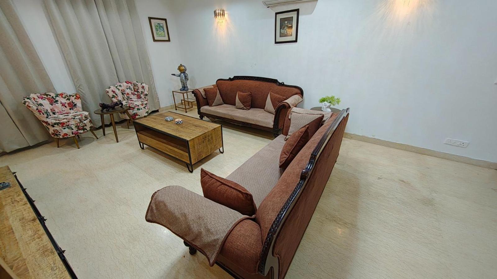 Apartment Divine India Service 4bhkj-45 *